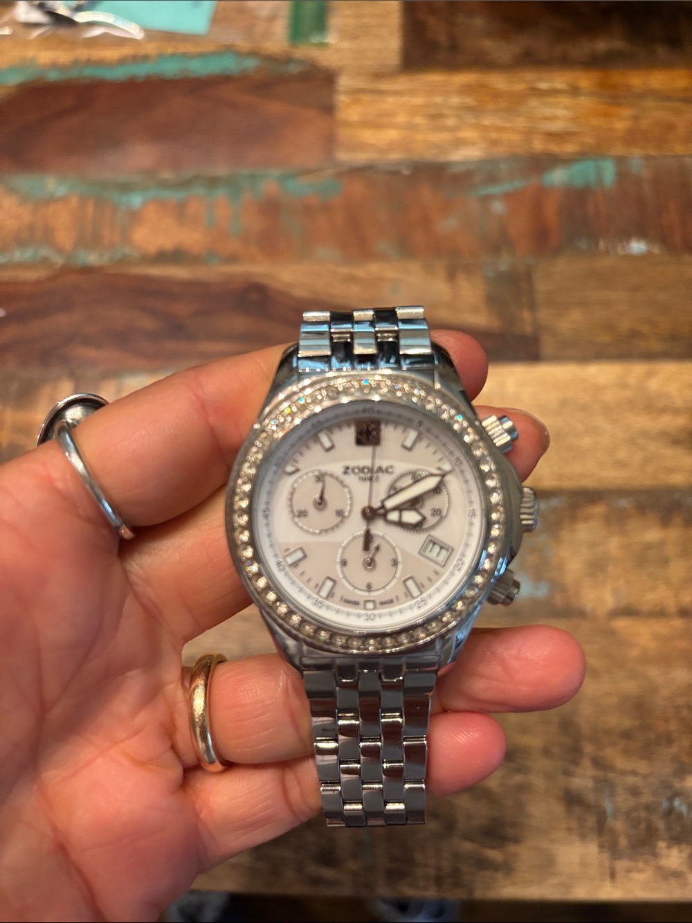 Ladies Zodiac Streamline Watch Mother of Pearl Dial MSRP $ 325 Stainless Steel